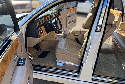 Rolls Royce Phantom - 4 Passengers